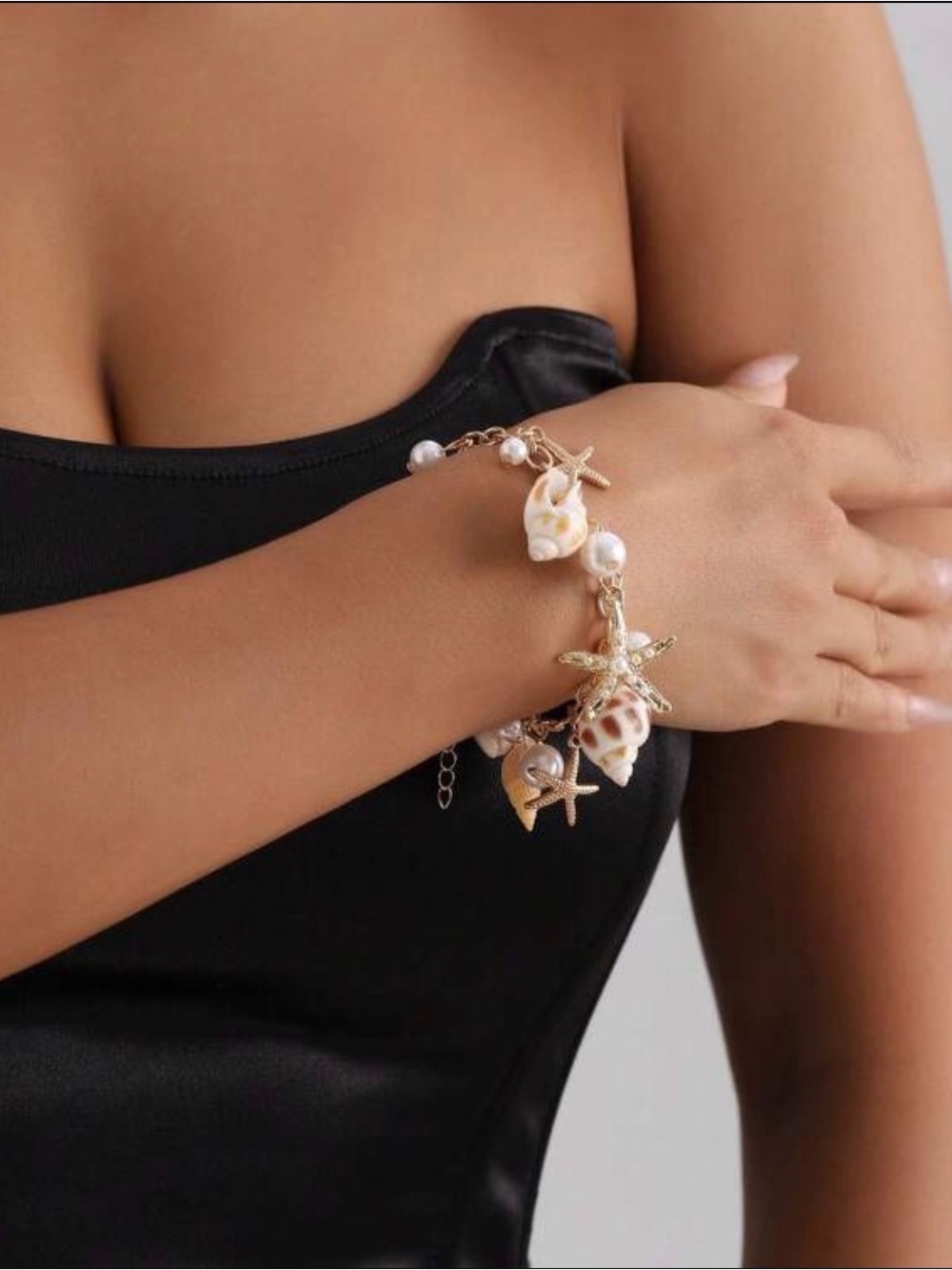 NWT Gold-Tone Seashell & Pearl Charm Bracelet - Beach Inspired